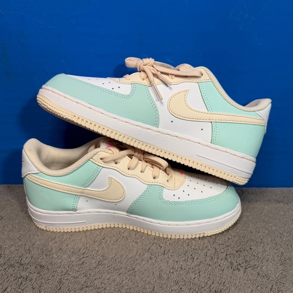 Nike force 1
Brand new - Picture 3 of 8